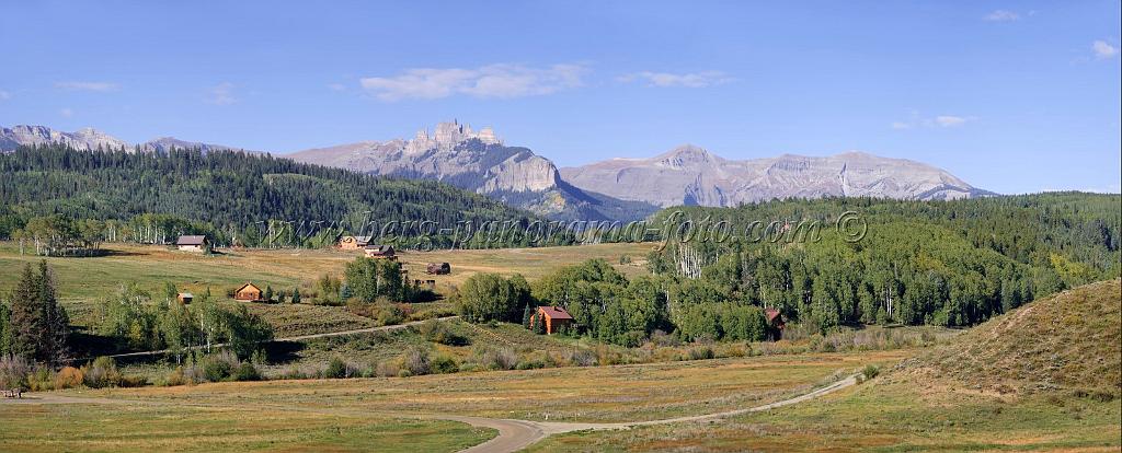 7170_15_09_2010_gunnison_national_forest_ohio_pass_colorado_ranch_landscape_autumn_color_fall_foliage_leaves_mountain_forest_panoramic_photos_panorama_7_10118x4096.jpg
