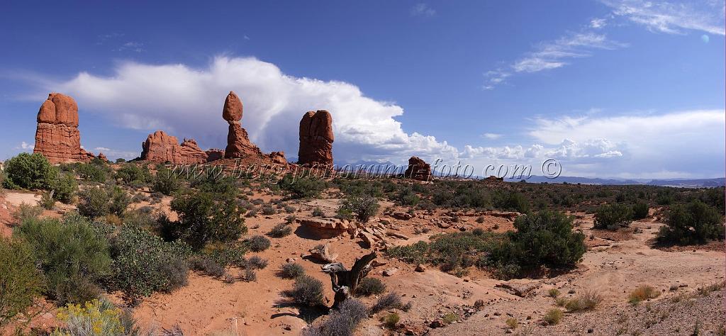 8029_03_10_2010_moab_arches_national_park_balanced_rock_utah_red_rock_formation_sand_desert_autum_fall_color_panoramic_landscape_photography_41_9054x4192.jpg