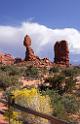 8026_03_10_2010_moab_arches_national_park_balanced_rock_utah_red_rock_formation_sand_desert_autum_fall_color_panoramic_landscape_photography_38_4054x6264