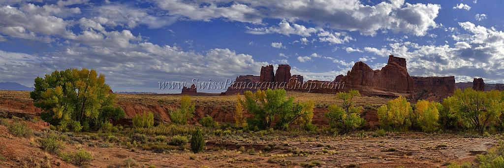 14138_11_10_2012_moab_arches_national_park_tree_curthouse_towers_utah_red_rock_formation_autum_fall_color_panoramic_landscape_photography_75_16175x5388.jpg