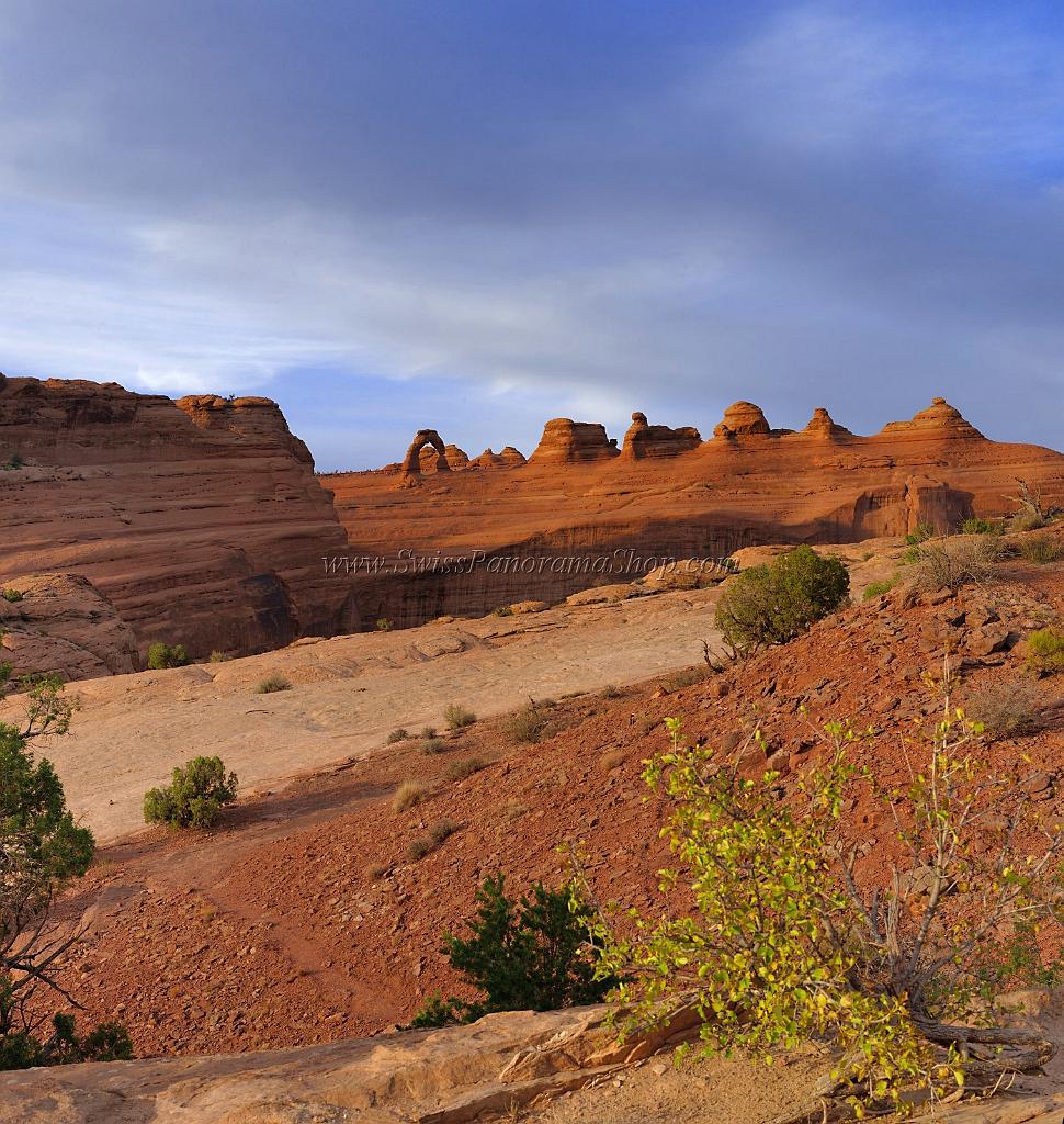 14062_10_10_2012_moab_arches_national_park_delicate_arch_red_rock_formation_sand_desert_autum_fall_color_panoramic_landscape_photography_99_7323x7727.jpg