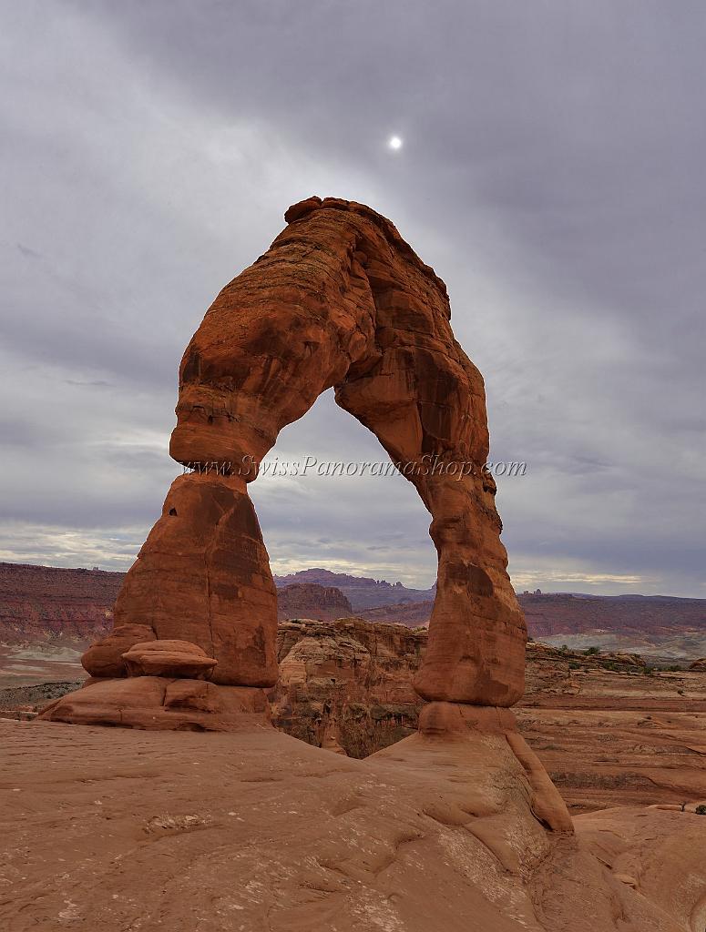 14120_11_10_2012_moab_arches_national_park_delicate_arch_trail_red_rock_formation_sand_desert_autum_fall_color_panoramic_landscape_photography_57_6945x9176.jpg