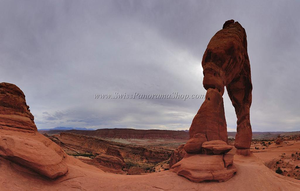 14122_11_10_2012_moab_arches_national_park_delicate_arch_trail_red_rock_formation_sand_desert_autum_fall_color_panoramic_landscape_photography_59_12619x8053.jpg