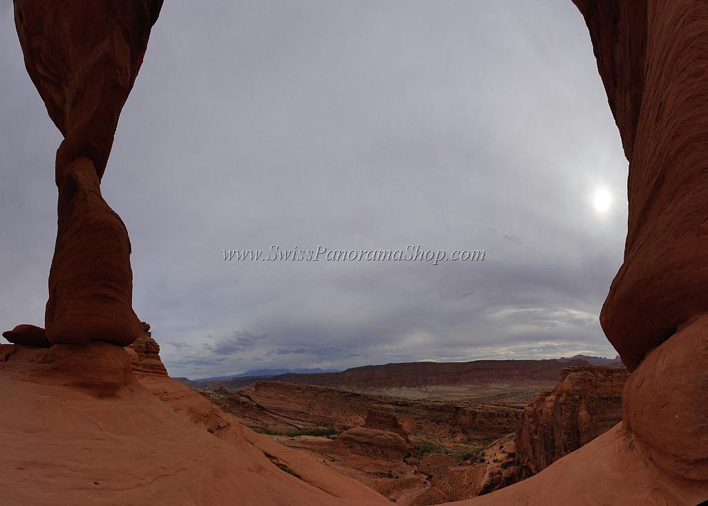 14124_11_10_2012_moab_arches_national_park_delicate_arch_trail_red_rock_formation_sand_desert_autum_fall_color_panoramic_landscape_photography_61_11851x8469.jpg