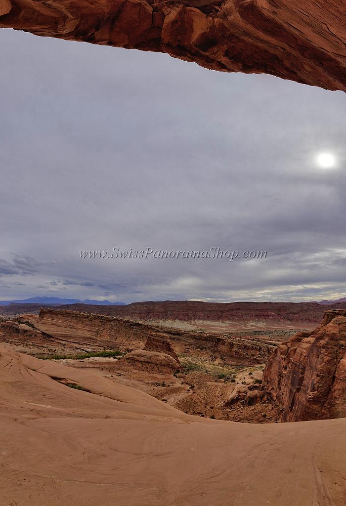 14125_11_10_2012_moab_arches_national_park_delicate_arch_trail_red_rock_formation_sand_desert_autum_fall_color_panoramic_landscape_photography_62_7421x10868.jpg
