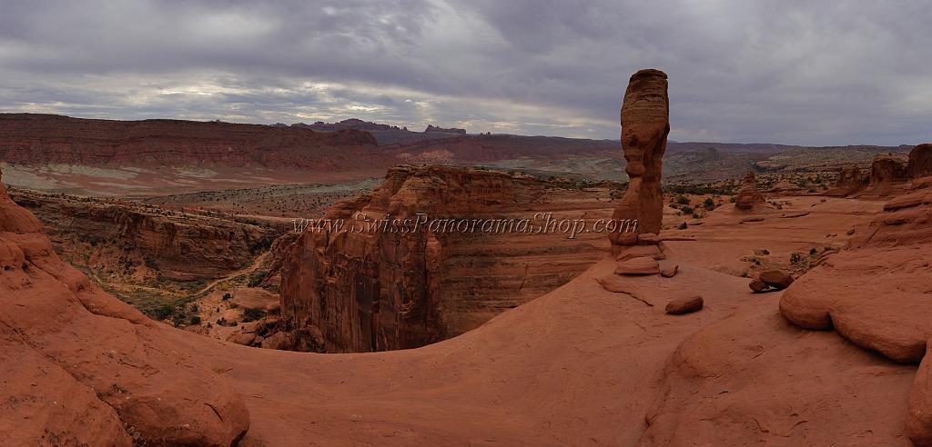 14128_11_10_2012_moab_arches_national_park_delicate_arch_trail_red_rock_formation_sand_desert_autum_fall_color_panoramic_landscape_photography_65_14547x6983.jpg