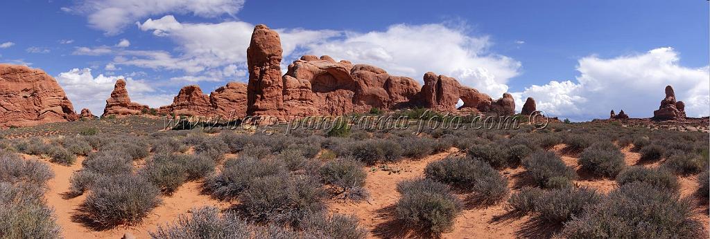 8134_04_10_2010_moab_arches_national_park_elephant_arch_utah_red_rock_formation_sand_desert_autum_fall_color_panoramic_landscape_photography_45_12061x4084.jpg