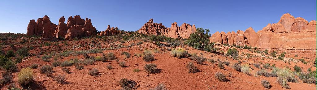 8044_03_10_2010_moab_arches_national_park_fiery_furnace_sand_dune_arch_utah_red_rock_formation_sand_desert_autum_fall_color_panoramic_landscape_photography_53_13864x3937.jpg