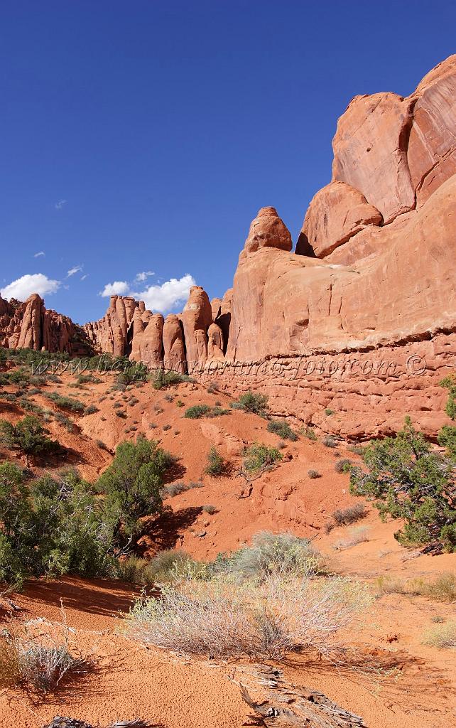 8148_04_10_2010_moab_arches_national_park_fiery_furnace_sand_dune_arch_utah_red_rock_formation_sand_desert_autum_fall_color_panoramic_landscape_photography_71_4526x7214.jpg
