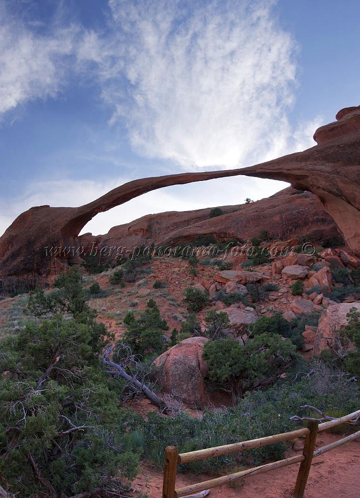 8085_03_10_2010_moab_arches_national_park_partition_arch_utah_red_rock_formation_sand_desert_autum_fall_color_panoramic_landscape_photography_69_4545x6277.jpg