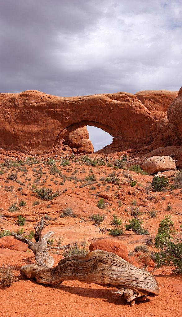 8186_04_10_2010_moab_arches_national_park_north_window_utah_red_rock_formation_sand_desert_autum_fall_color_panoramic_landscape_photography_25_4143x7222.jpg