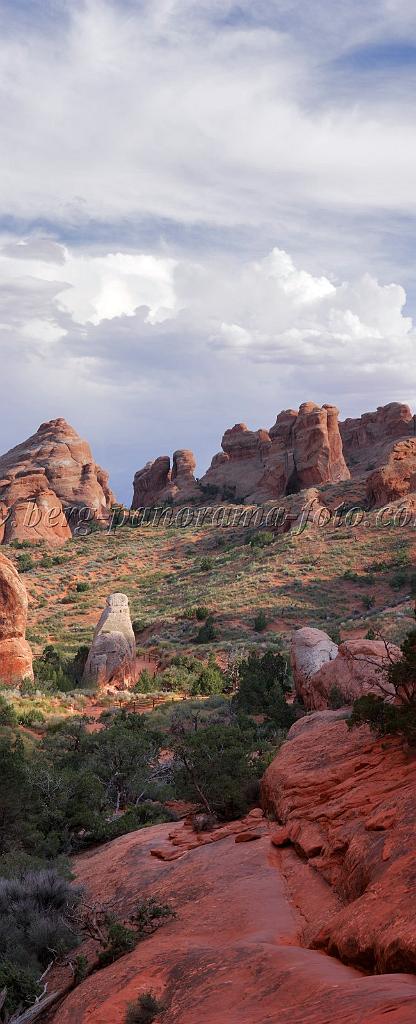 8090_03_10_2010_moab_arches_national_park_partition_arch_utah_red_rock_formation_sand_desert_autum_fall_color_panoramic_landscape_photography_74_4000x9832.jpg
