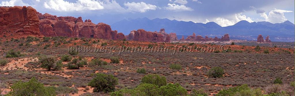 8195_04_10_2010_moab_arches_national_park_petrified_dunes_utah_red_rock_formation_sand_desert_autum_fall_color_panoramic_landscape_photography_9_11363x3711.jpg