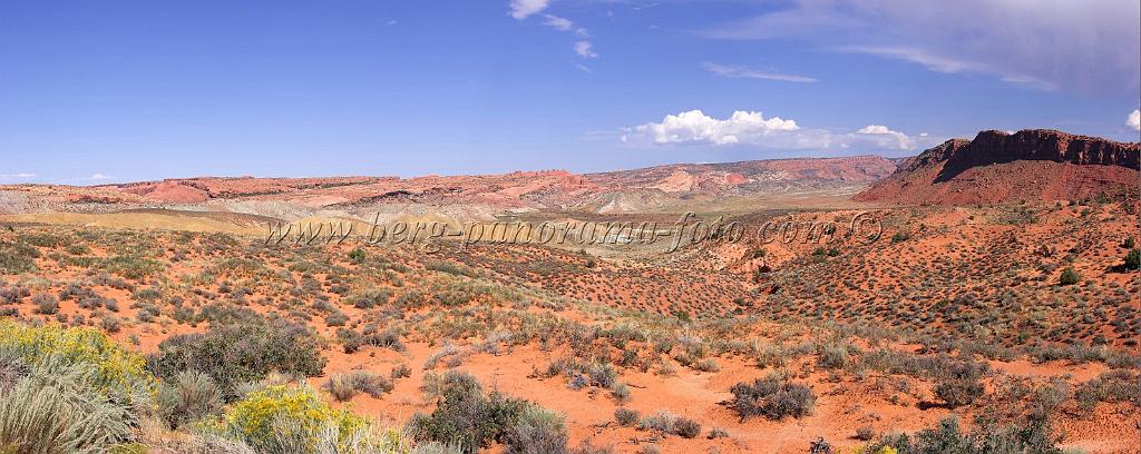 8108_03_10_2010_moab_arches_national_park_salt_valley_overlook_utah_red_rock_formation_sand_desert_autum_fall_color_panoramic_landscape_photography_46_10529x4205.jpg