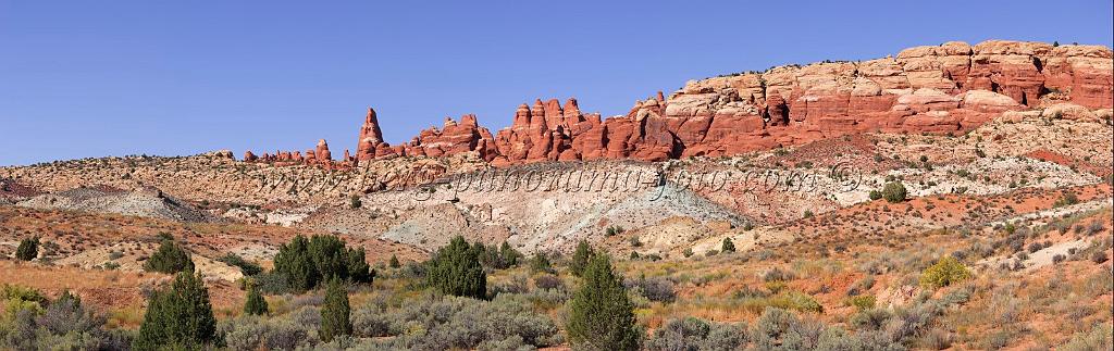 8110_03_10_2010_moab_arches_national_park_salt_valley_overlook_utah_red_rock_formation_sand_desert_autum_fall_color_panoramic_landscape_photography_48_12332x3893.jpg