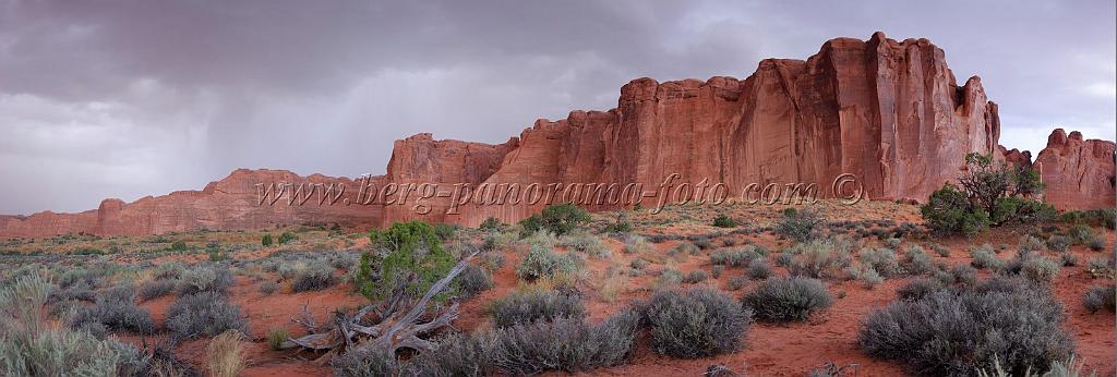8221_04_10_2010_moab_arches_national_park_thunderstorm_lightning_utah_red_rock_formation_sand_desert_autum_fall_color_panoramic_landscape_photography_111_11857x4009.jpg