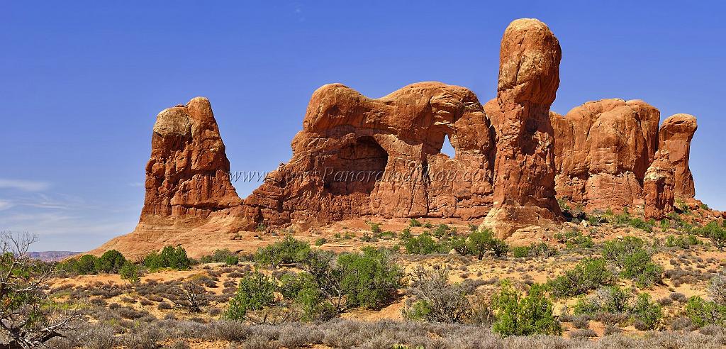 13987_10_10_2012_moab_arches_national_park_turret_arch_utah_red_rock_formation_sand_desert_autum_fall_color_panoramic_landscape_photography_23_14126x6780.jpg