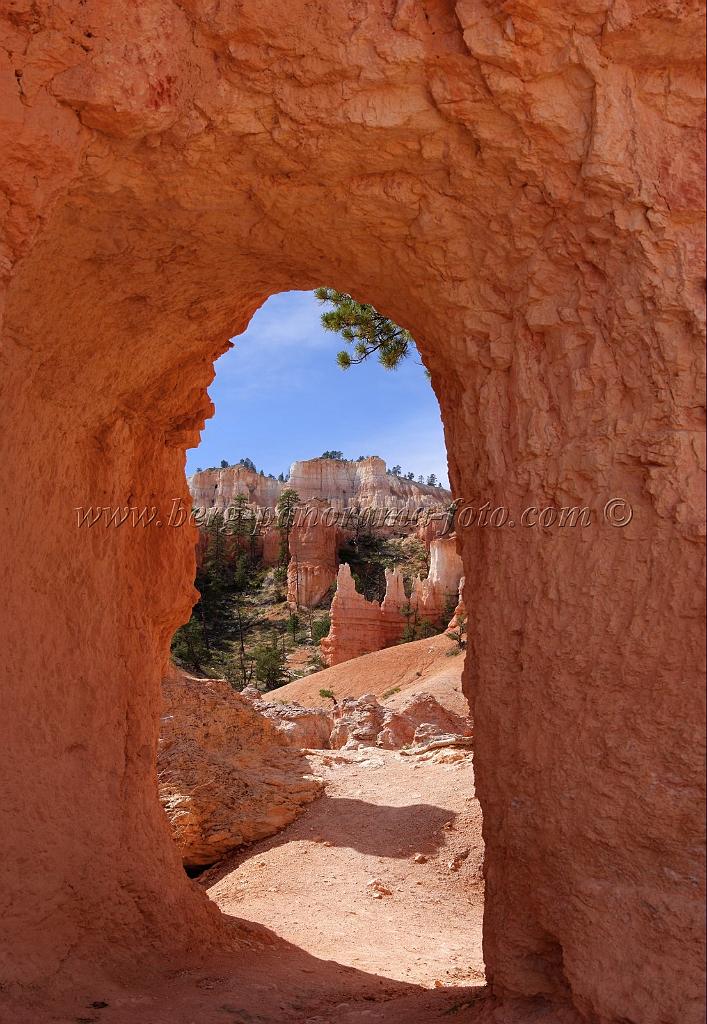8640_09_10_2010_bryce_canyon_national_park_utah_bryce_point_navajo_loop_trail_red_rock_scenic_outlook_sky_cloud_panoramic_landscape_photography_panorama_landschaft_61_4278x6189.jpg