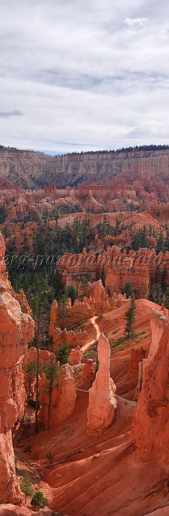 8690_09_10_2010_bryce_canyon_national_park_utah_sunrise_point_navajo_loop_trail_red_rock_scenic_outlook_sky_cloud_panoramic_landscape_photography_panorama_landschaft_87_4035x12310.jpg