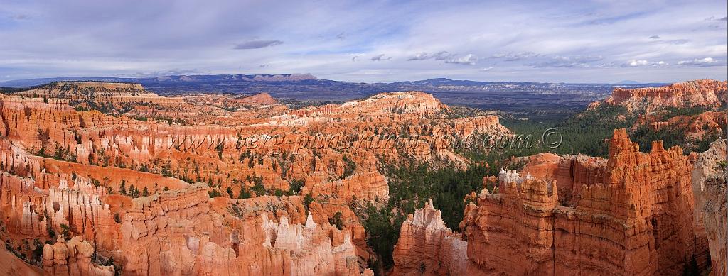 8749_09_10_2010_bryce_canyon_national_park_utah_sunset_point_rim_trail_red_rock_scenic_outlook_sky_cloud_panoramic_landscape_photography_panorama_landschaft_111_10927x4153.jpg