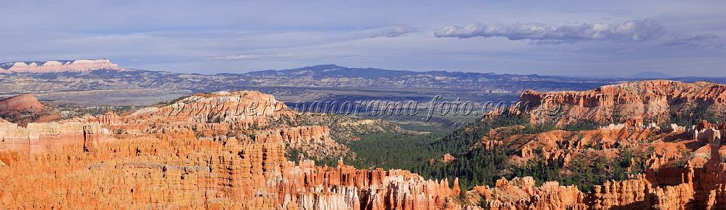 8757_09_10_2010_bryce_canyon_national_park_utah_sunset_point_rim_trail_red_rock_scenic_outlook_sky_cloud_panoramic_landscape_photography_panorama_landschaft_119_13400x3884.jpg