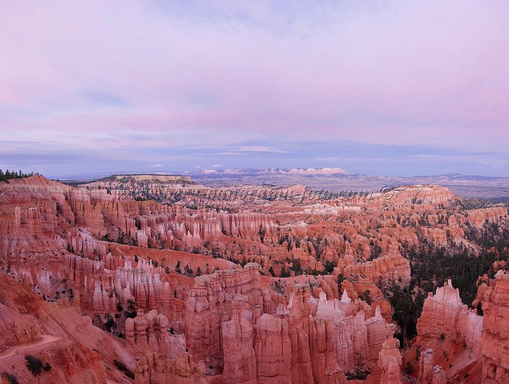 8777_09_10_2010_bryce_canyon_national_park_utah_sunset_point_rim_trail_red_rock_scenic_outlook_sky_cloud_panoramic_landscape_photography_panorama_landschaft_140_6368x4808.jpg
