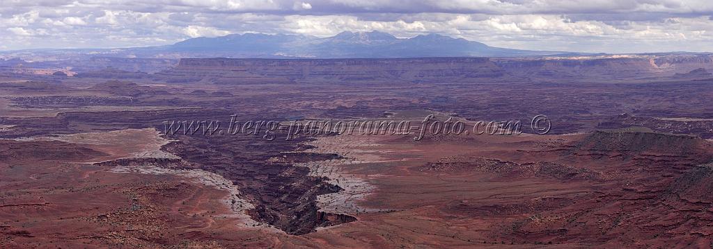 8254_05_10_2010_moab_canyonlands_national_park_grand_viewpoint_road_utah_canyon_grand_viewpoint_red_rock_formation_panoramic_landscape_photography_66_11871x4168.jpg