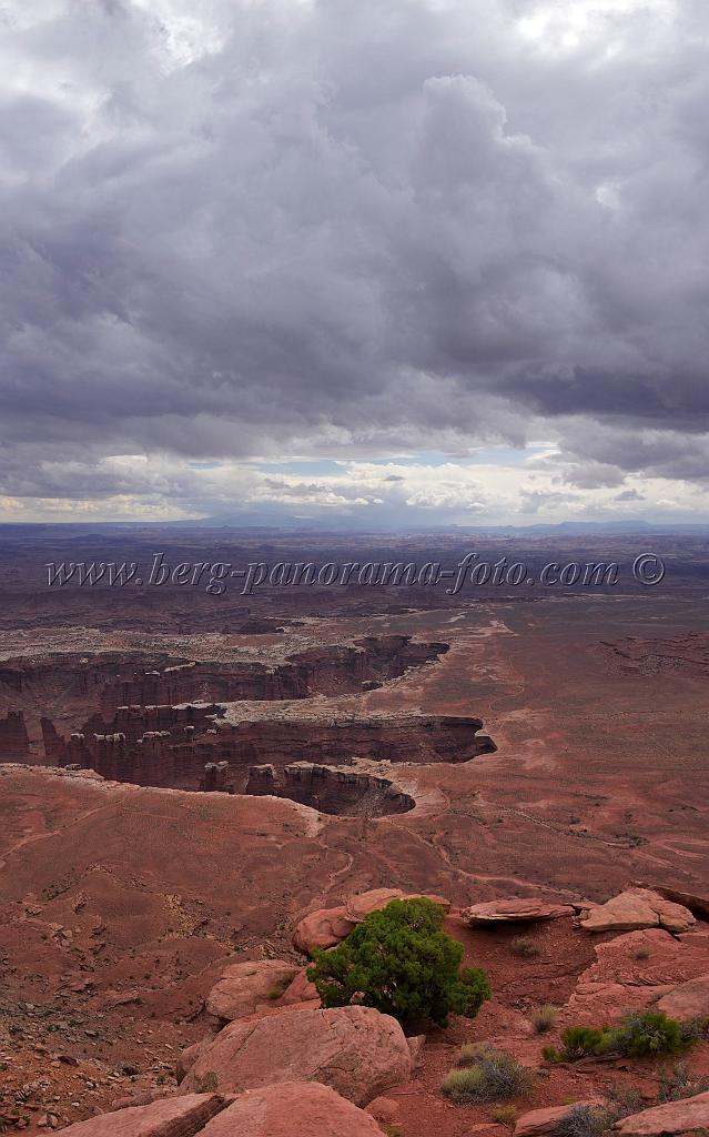 8259_05_10_2010_moab_canyonlands_national_park_grand_viewpoint_road_utah_canyon_grand_viewpoint_red_rock_formation_panoramic_landscape_photography_71_4221x6763.jpg