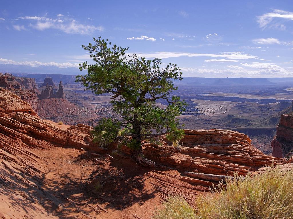 8275_05_10_2010_moab_canyonlands_national_park_islands_in_the_sky_utah_canyon_grand_viewpoint_red_rock_formation_panoramic_landscape_photography_32_5865x4374.jpg