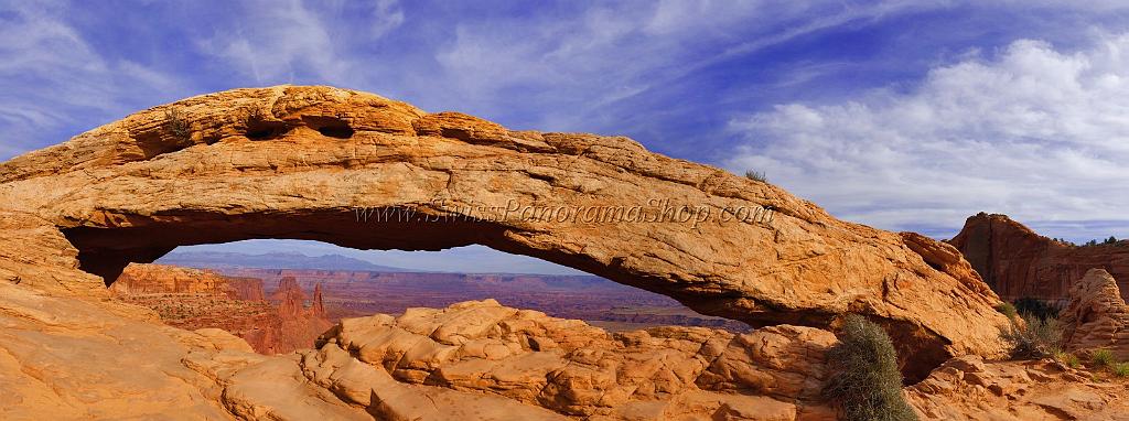 13942_09_10_2012_moab_canyonlands_national_park_mesa_arch_islands_in_the_sky_utah_canyon_grand_viewpoint_red_rock_formation_panoramic_landscape_photography_panorama_37_0x0