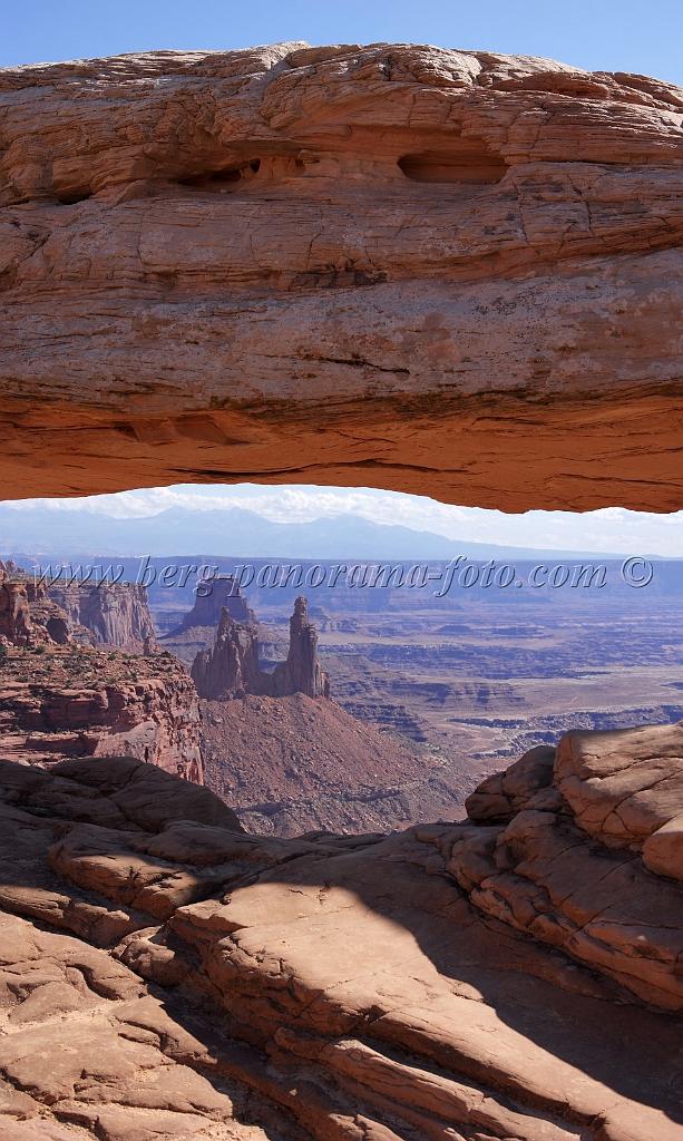 8285_05_10_2010_moab_canyonlands_national_park_mesa_arch_islands_in_the_sky_utah_canyon_grand_viewpoint_red_rock_formation_panoramic_landscape_photography_29_4095x6833.jpg