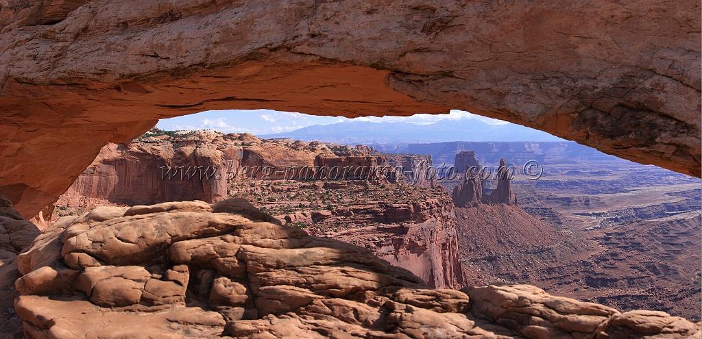 8287_05_10_2010_moab_canyonlands_national_park_mesa_arch_islands_in_the_sky_utah_canyon_grand_viewpoint_red_rock_formation_panoramic_landscape_photography_37_8636x4182.jpg