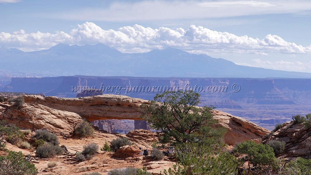 8288_05_10_2010_moab_canyonlands_national_park_mesa_arch_islands_in_the_sky_utah_canyon_grand_viewpoint_red_rock_formation_panoramic_landscape_photography_38_7008x3952.jpg