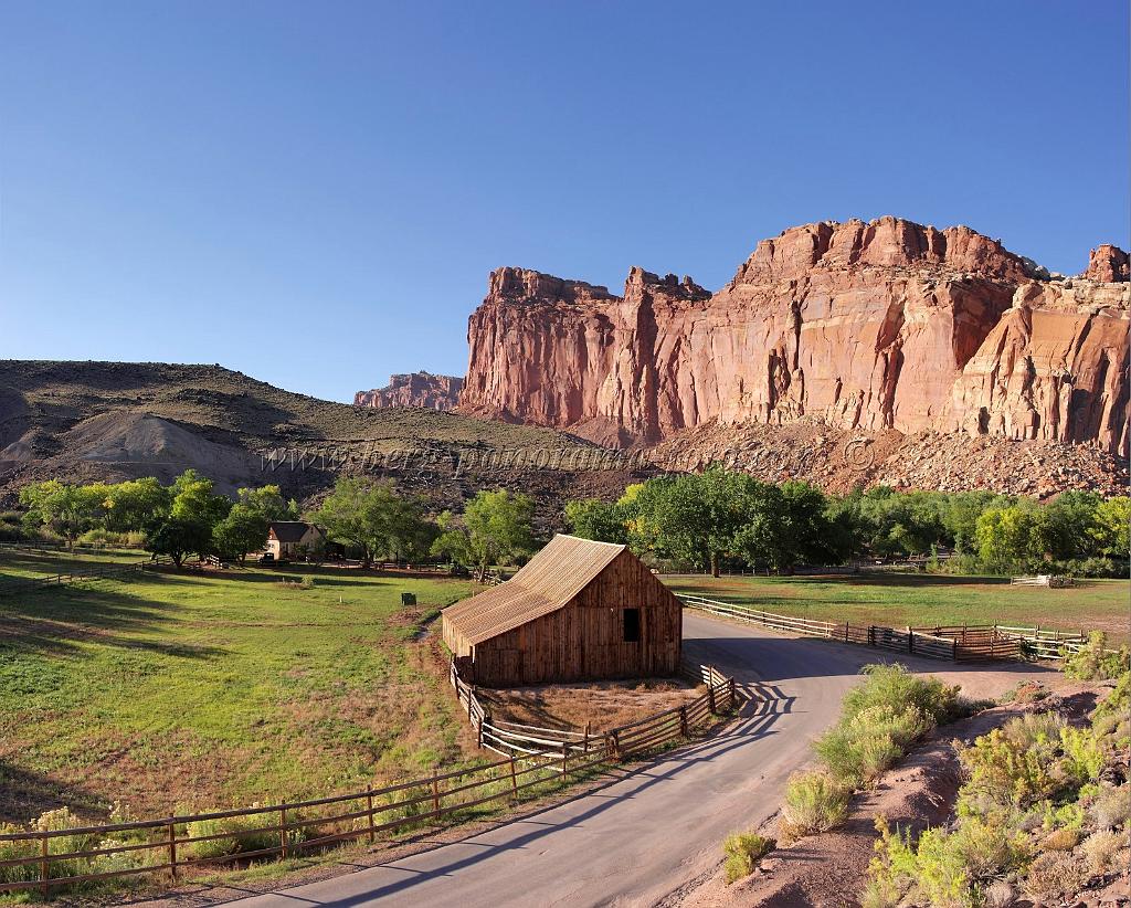 9015_12_10_2010_fruita_capitol_reef_national_park_utah_landscape_barn_farm_ranch_color_outlook_viewpoint_panoramic_photography_panorama_landscape_landschaft_65_6555x5263.jpg