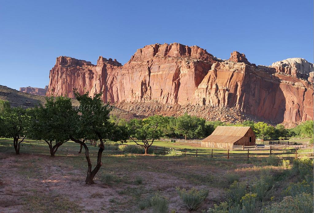 9021_12_10_2010_fruita_capitol_reef_national_park_utah_landscape_barn_farm_ranch_color_outlook_viewpoint_panoramic_photography_panorama_landscape_landschaft_71_8704x5912.jpg
