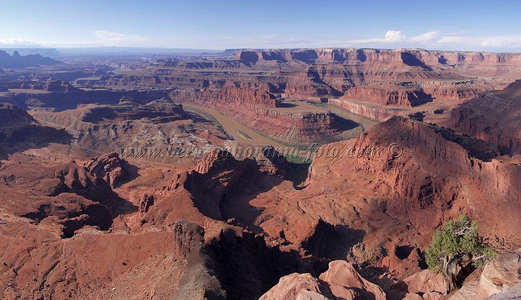 8300_05_10_2010_moab_dead_horse_point_state_park_utah_canyon_red_rock_formation_sand_desert_autum_fall_color_panoramic_landscape_photography_2_8067x4662.jpg