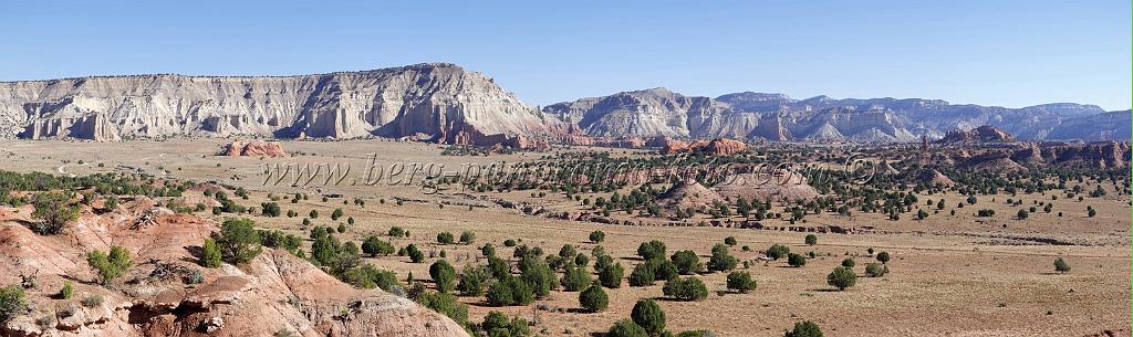 9051_12_10_2010_kodachrome_basin_state_park_utah_colorful_landscape_red_rock_color_outlook_viewpoint_panoramic_photography_photo_panorama_landscape_landschaft_5_13774x4107.jpg