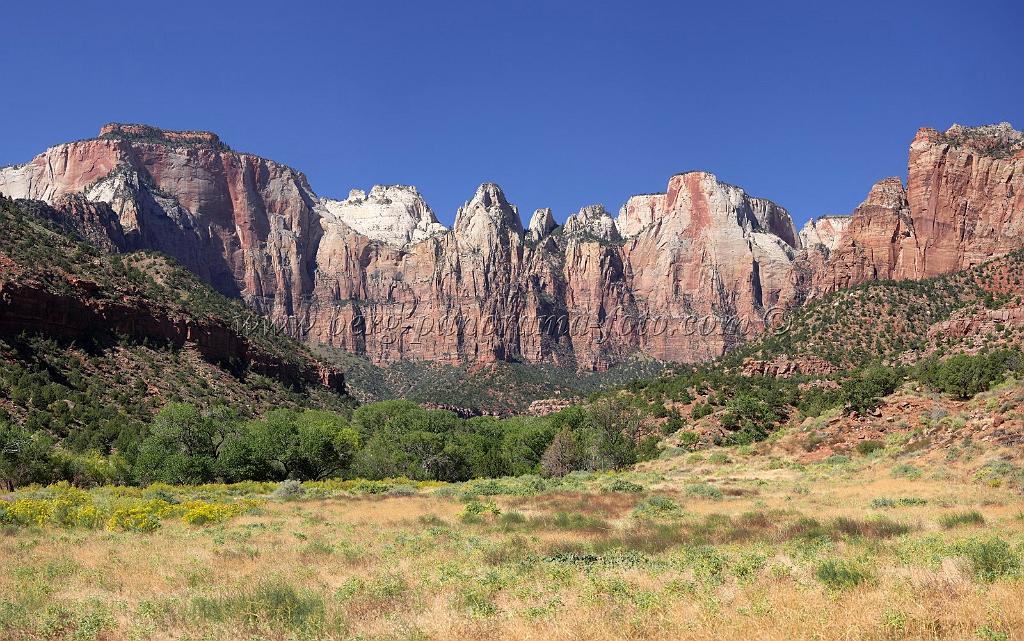8619_08_10_2010_springdale_zion_national_park_utah_human_history_museum_scenic_drive_canyon_lookout_sky_cloud_panoramic_landscape_photography_panorama_landschaft_74_8422x5270.jpg