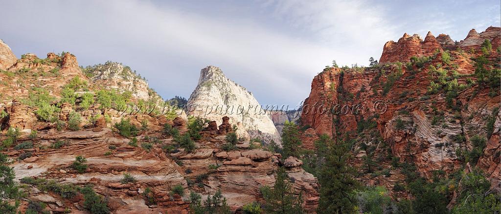 8413_07_10_2010_mount_carmel_zion_national_park_utah_red_rock_formation_valley_scenic_outlook_sky_cloud_panoramic_landscape_photography_panorama_landschaft_13_9919x4243.jpg