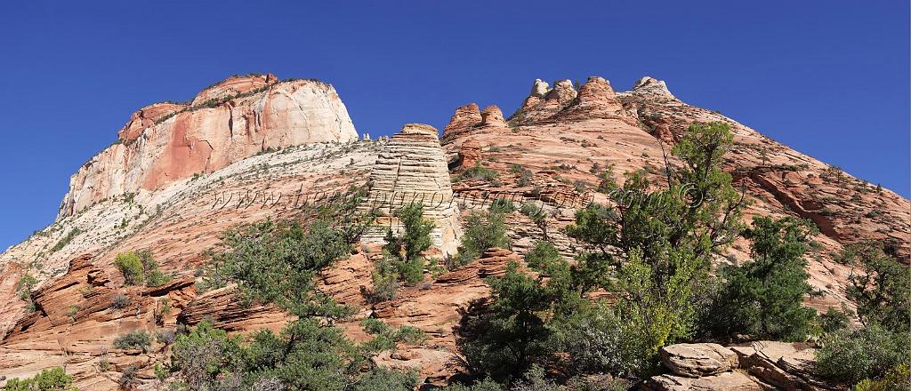 8555_08_10_2010_mount_carmel_zion_national_park_utah_red_rock_formation_valley_scenic_outlook_sky_cloud_panoramic_landscape_photography_panorama_landschaft_54_10393x4467.jpg